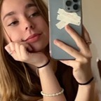 carolinegoodrich OnlyFans Leaks 

 profile picture