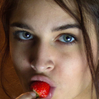 Free access to @itszoeykush Leaked OnlyFans 

 profile picture