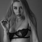 mariahc.tv OnlyFans Leaked Photos and Videos 

 profile picture