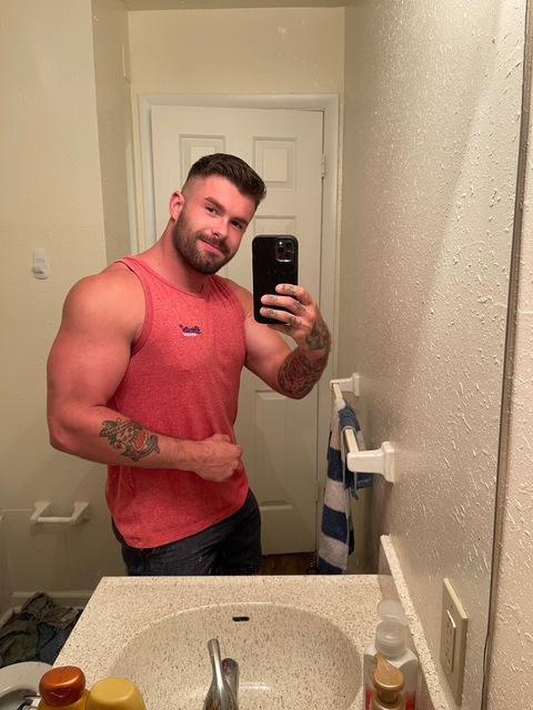 Header of musclegod94