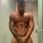 Rogan O’Connor (roguesnaps) Leak OnlyFans 

 profile picture