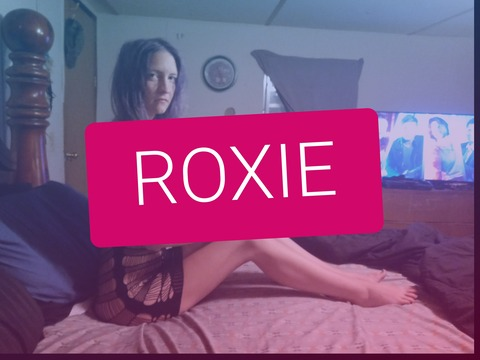 Header of roxiemoon276