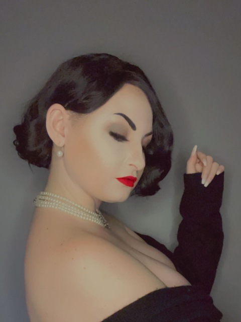 Header of rubieredlipstick