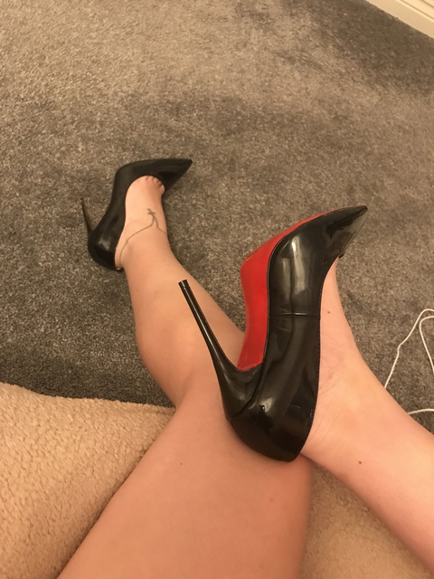 shoegoddesskay OnlyFans - Free Access to 32 Videos & 49 Photos Onlyfans Free Access