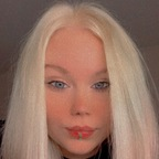 Snoie ✨🖤 (snoeflake) Leaked OnlyFans 

 profile picture