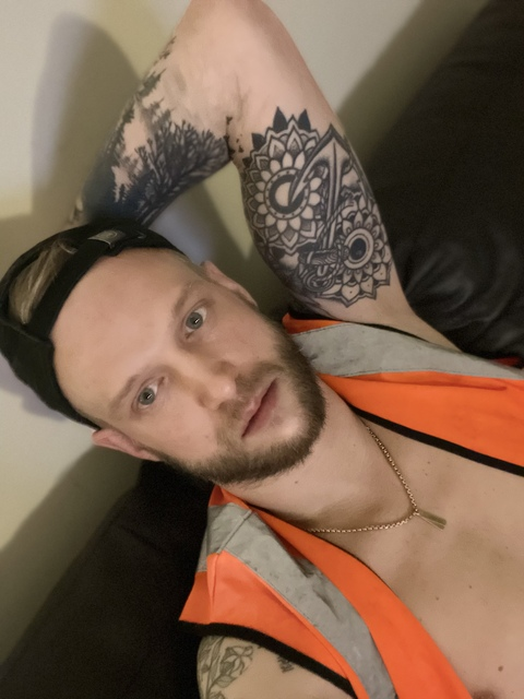 uk420biguy OnlyFans - Free Access to 32 Videos & 49 Photos Onlyfans Free Access